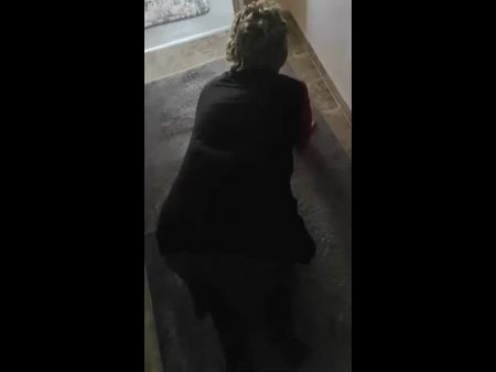 a mãe do meu amigo se friburgo ll masturba enquanto