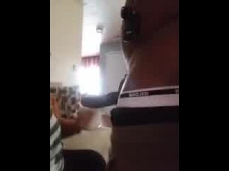 chupando tetudas