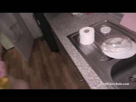 milf_mamando_e_engolindo_porra