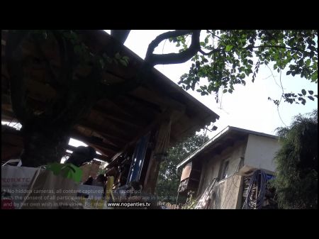 c deixou esposa se exibir de saia curta sem calcinha