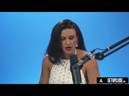 homem cheira o cu da mulher