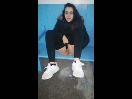 velhas fazendo xixi
