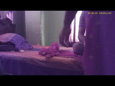 patrão batendo punheta empregada na casa