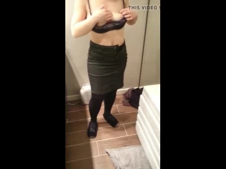 girl power pissing in public