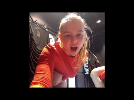 novinha fodendo no mato