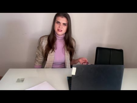 mãe culoca preservativo no filho