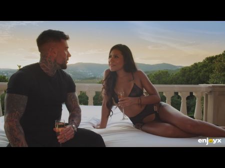 morena india na rola na rua