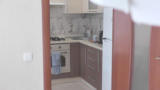 dando o cu escondido em casa